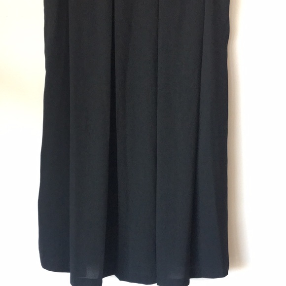 FOREVER 21 black sleeveless halter/ pleated loose flowy dress. Size XS. - Picture 2 of 3